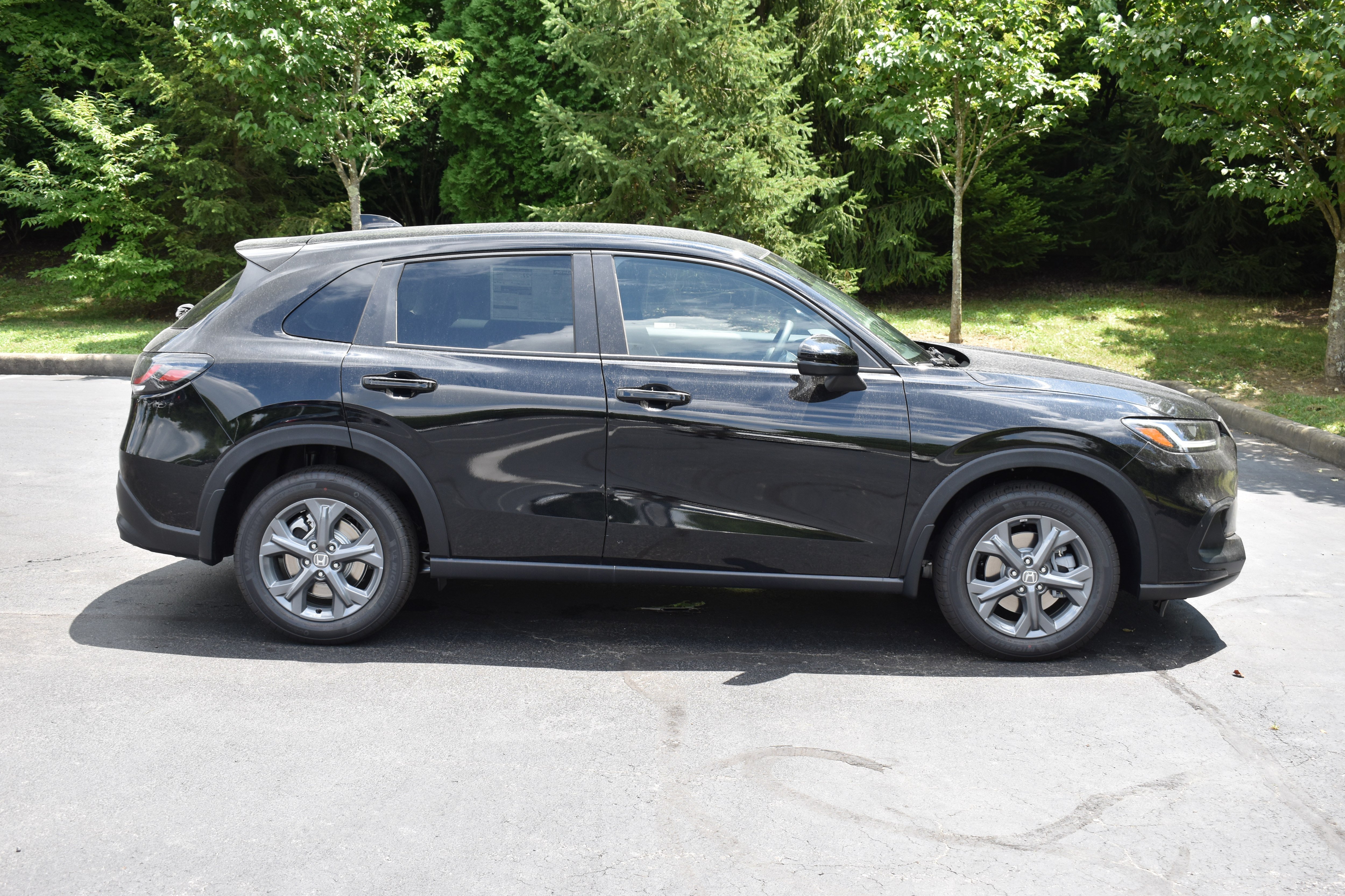 New 2027 Honda HR-V LX image 9