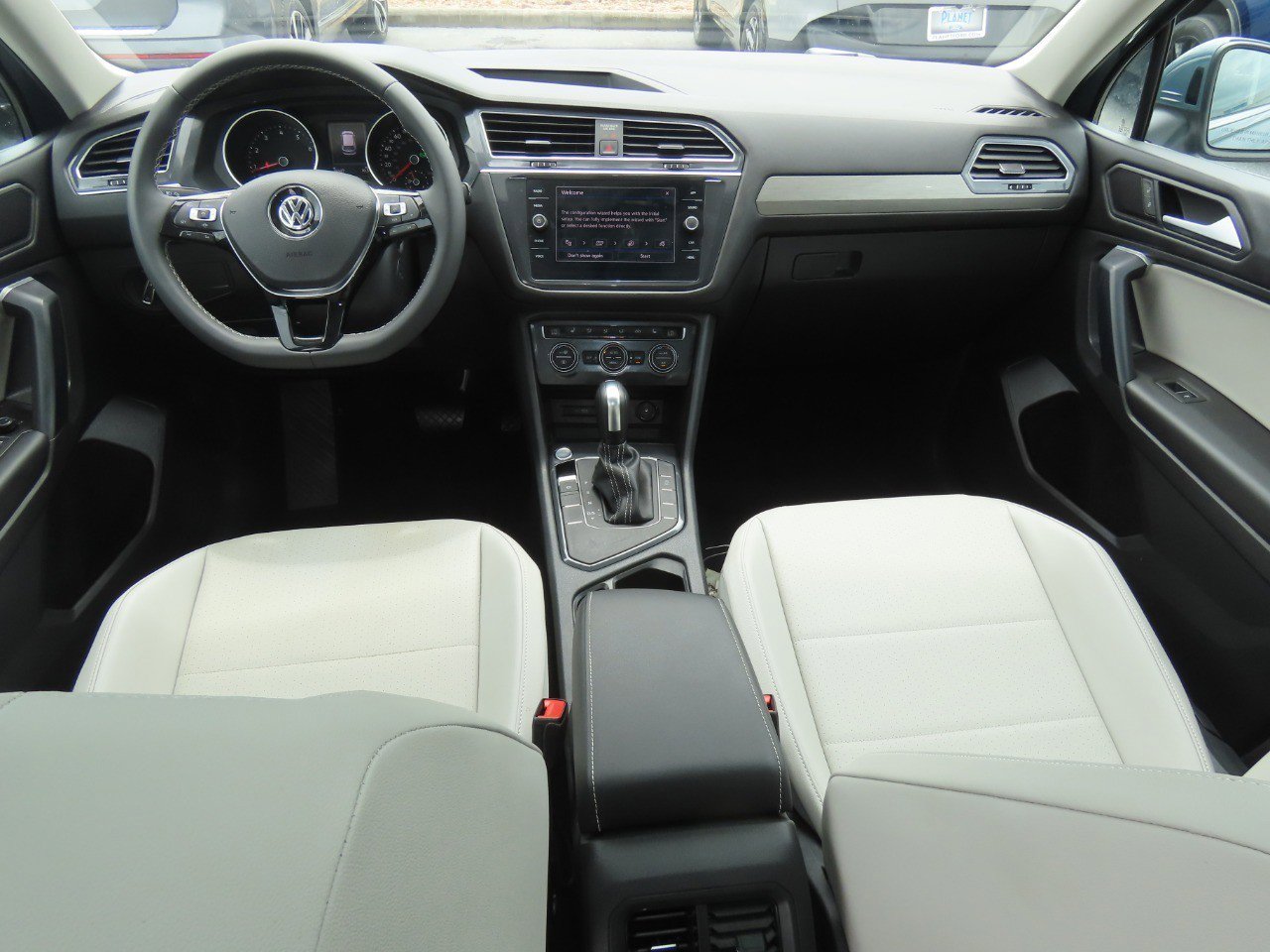 Used 2021 Volkswagen Tiguan SE w/ Panoramic Sunroof Package FWD image 22