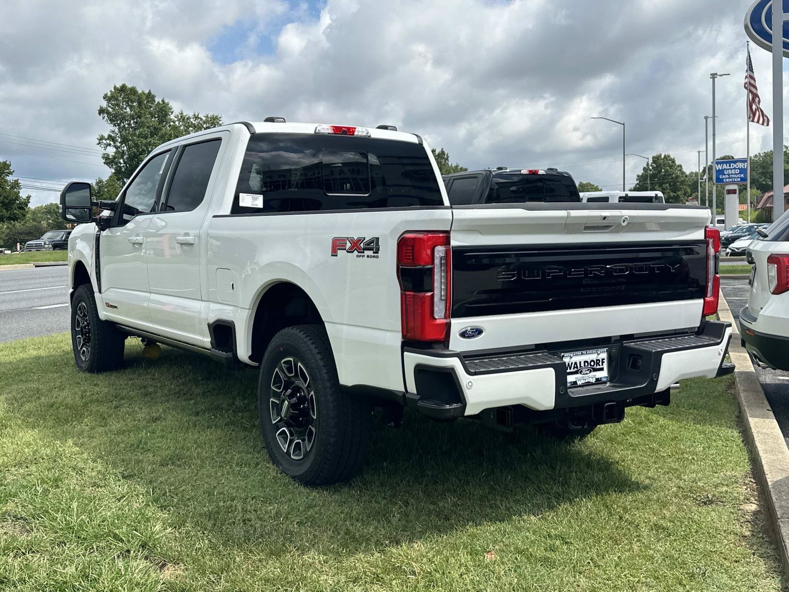 New 2026 Ford F350 Platinum AWD/4WD image 3