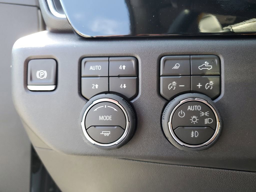 New 2026 Chevrolet Silverado 1500 LT Trail Boss w/ Safety Package AWD/4WD image 25