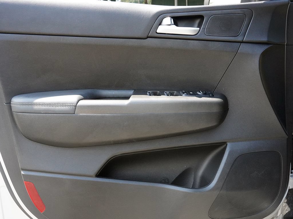 Used 2020 Kia Sportage LX AWD/4WD image 19