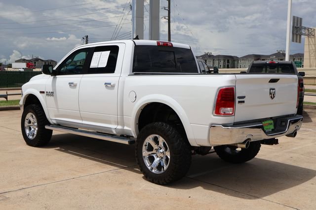 Used 2018 RAM 1500 Laramie w/ Convenience Group AWD/4WD image 4