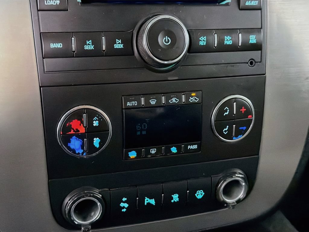 Used 2008 Chevrolet Avalanche LT w/ LT Preferred Equipment Group AWD/4WD image 16