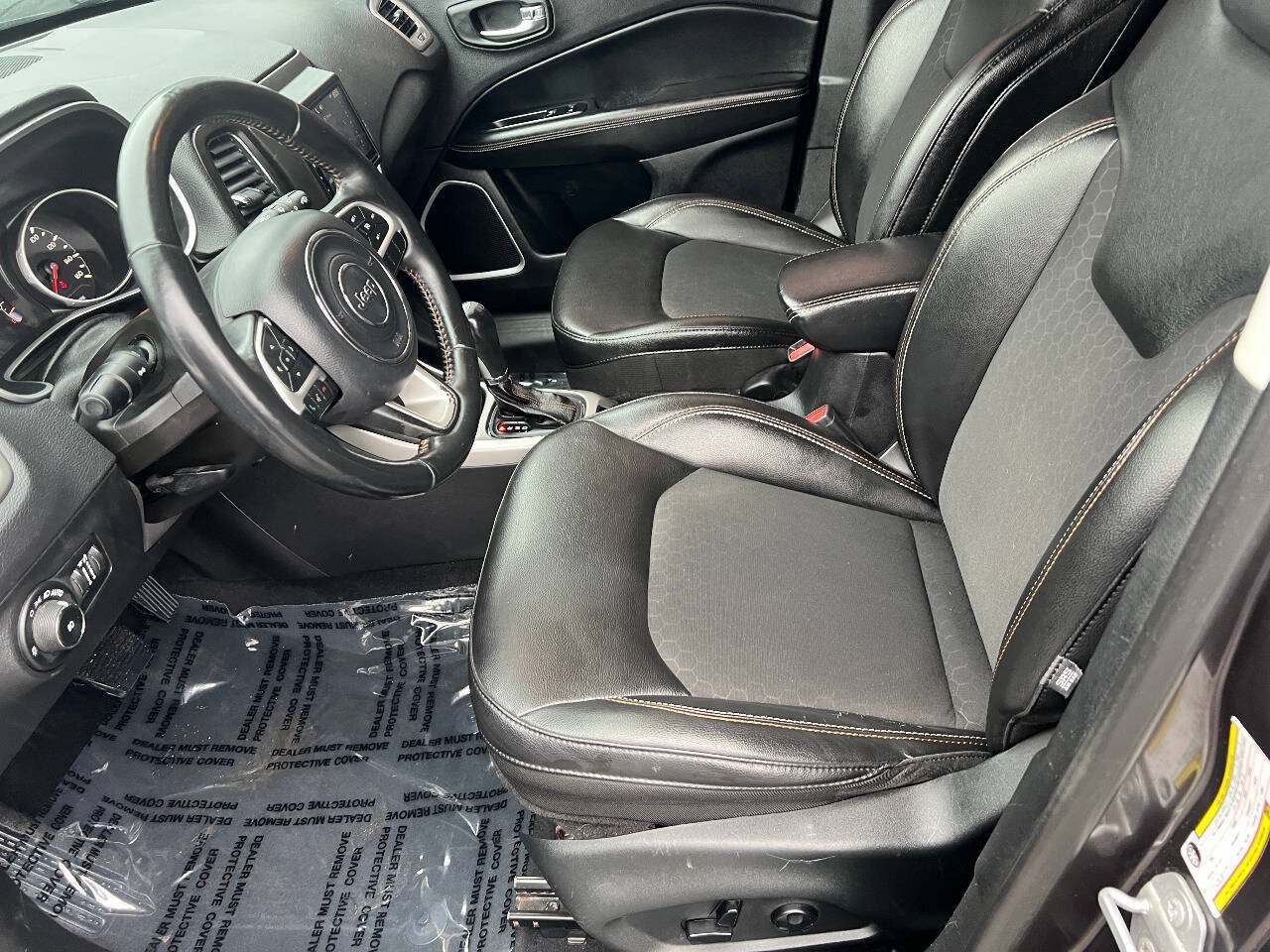 Used 2019 Jeep Compass Latitude w/ Popular Equipment Group FWD image 18