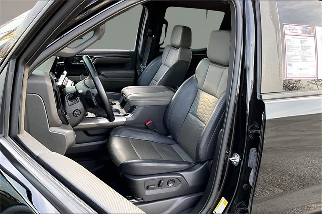 Used 2023 Chevrolet Silverado 1500 ZR2 w/ Technology Package image 18