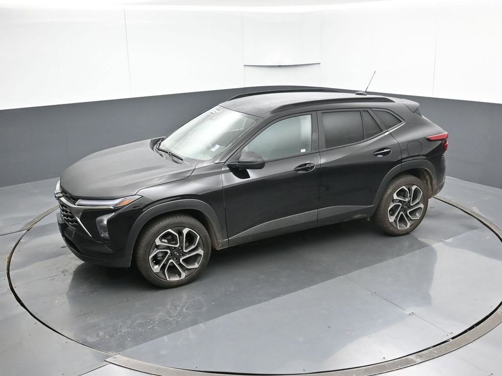 Certified 2026 Chevrolet Trax RS w/ Driver Confidence Package image 44