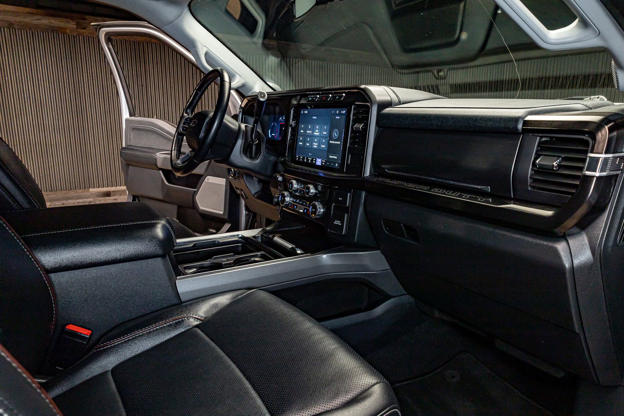 Used 2023 Ford F450 Lariat w/ Camper Package image 20