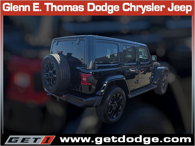 Certified 2022 Jeep Wrangler Unlimited Sahara w/ Cold Weather Group image 9