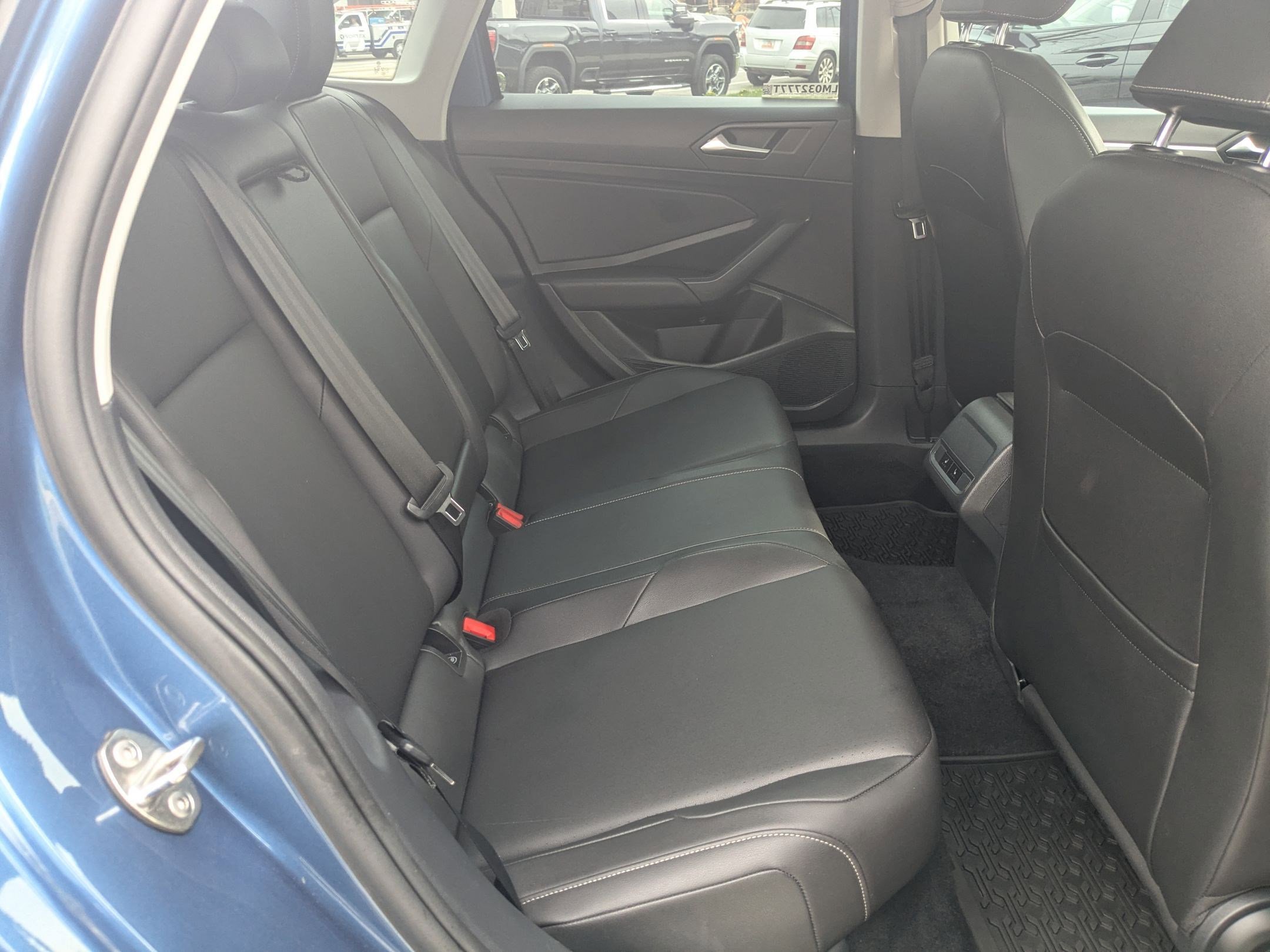 Used 2020 Volkswagen Jetta SE w/ SE Cold Weather Package image 30