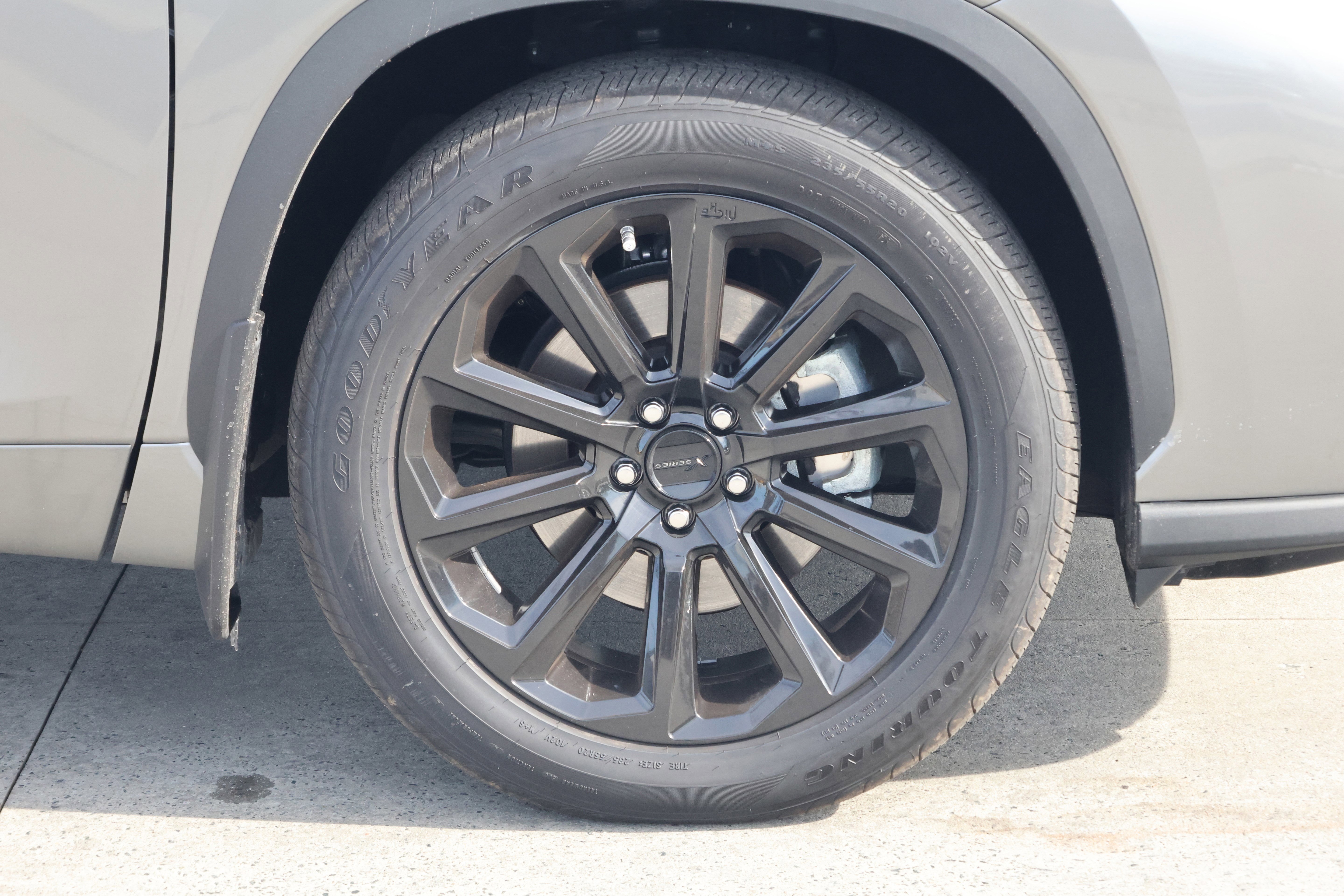 Used 2025 Toyota Highlander Limited image 11