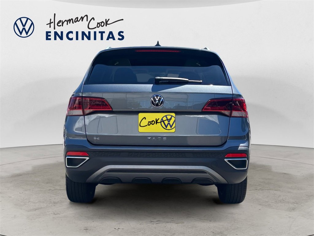Certified 2024 Volkswagen Taos SE image 4