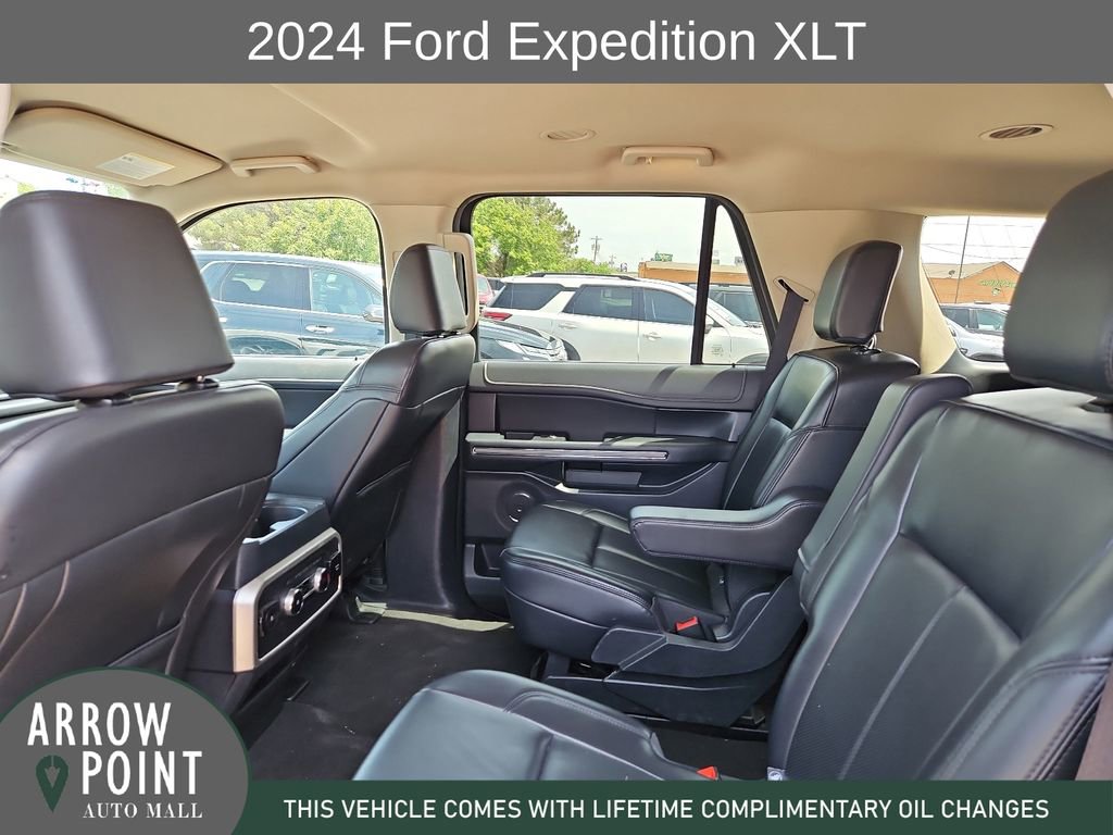 Used 2024 Ford Expedition XLT RWD image 18