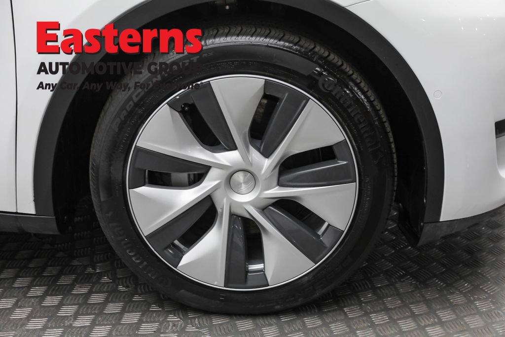 Used 2021 Tesla Model Y Long Range image 28