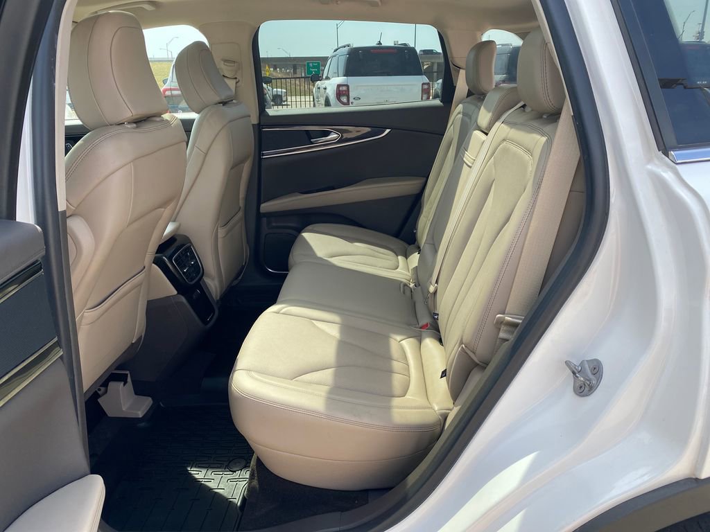 Used 2022 Lincoln Nautilus Reserve AWD/4WD image 27