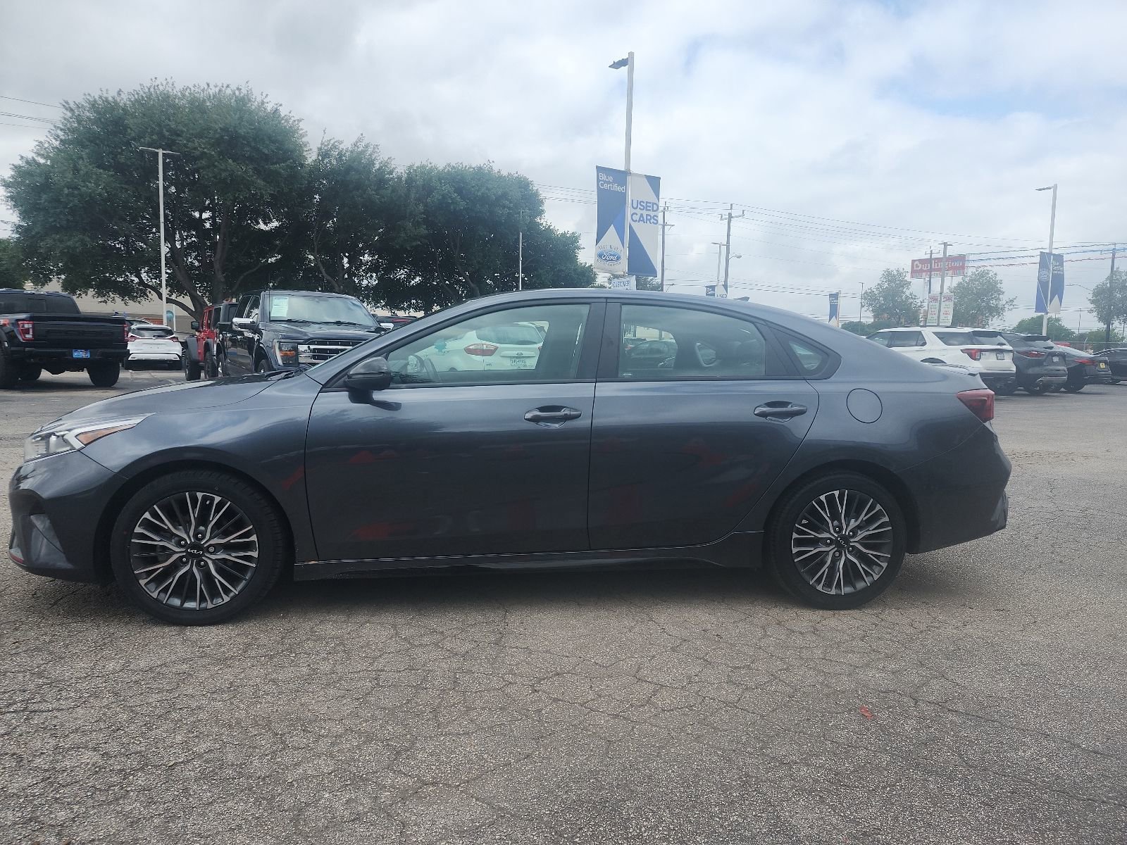 Used 2022 Kia Forte GT-Line FWD image 6