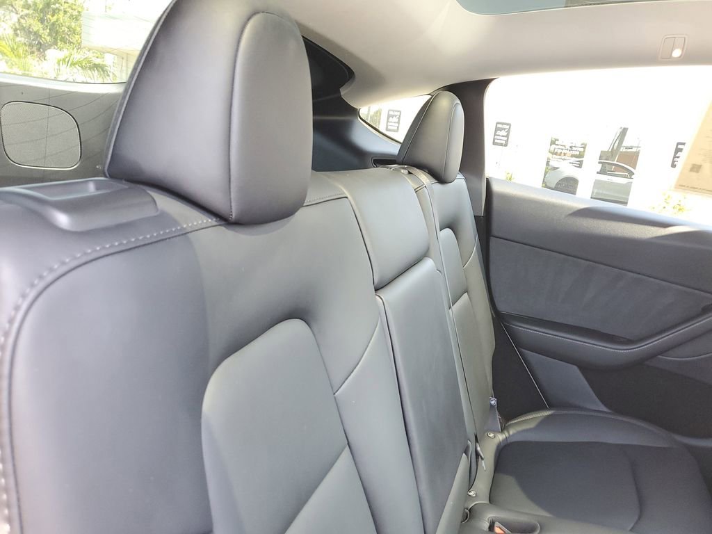 Used 2024 Tesla Model Y Long Range image 20