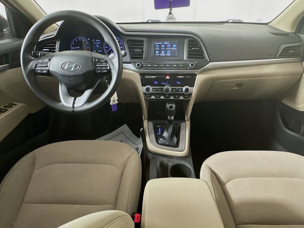 Used 2020 Hyundai Elantra SE w/ Winter Weather Package image 24