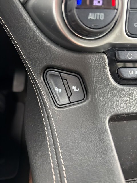 Used 2018 Chevrolet Suburban LT w/ Luxury Package image 28