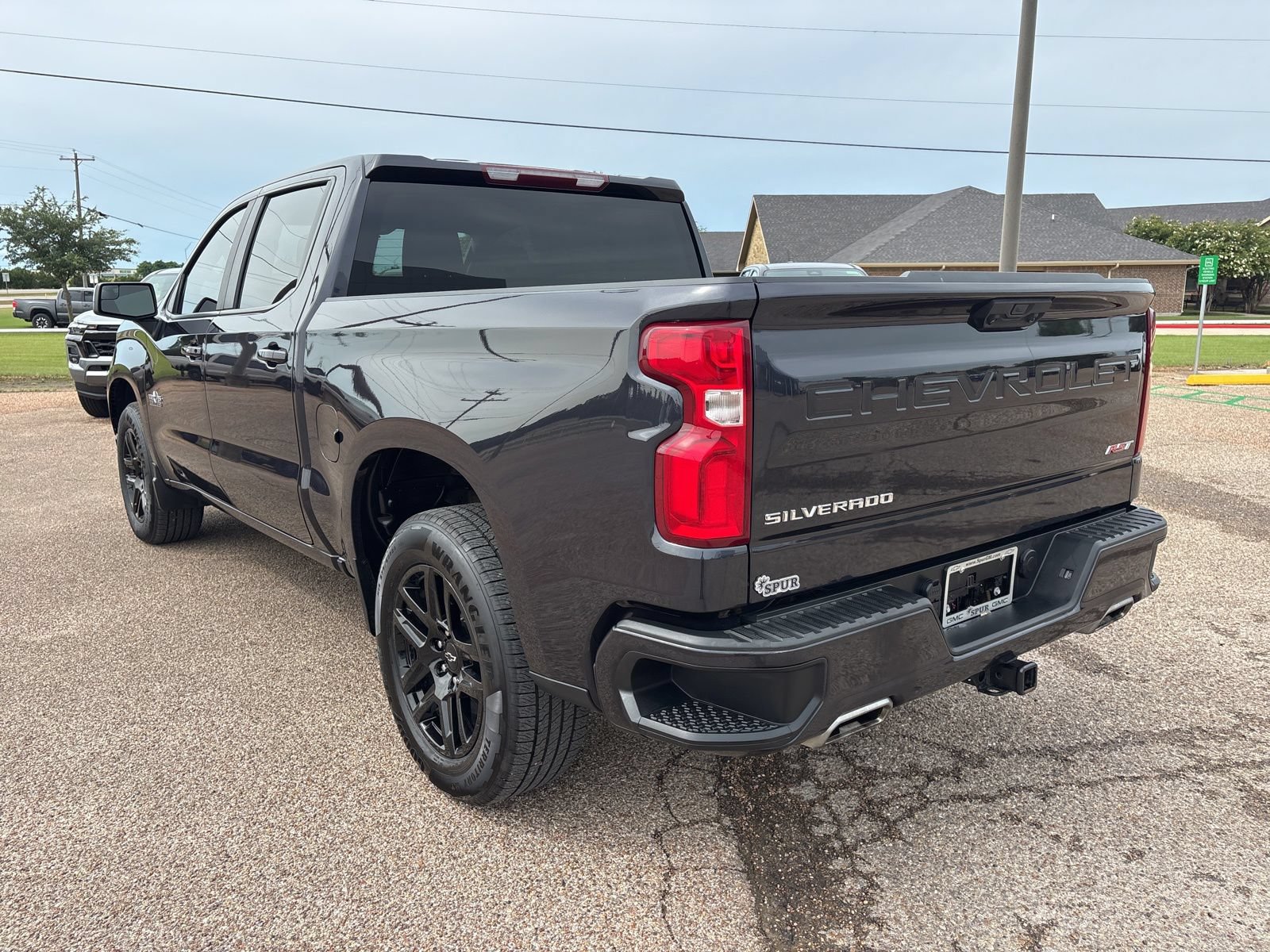 Used 2023 Chevrolet Silverado 1500 RST w/ Z71 Off-Road Package AWD/4WD video 3