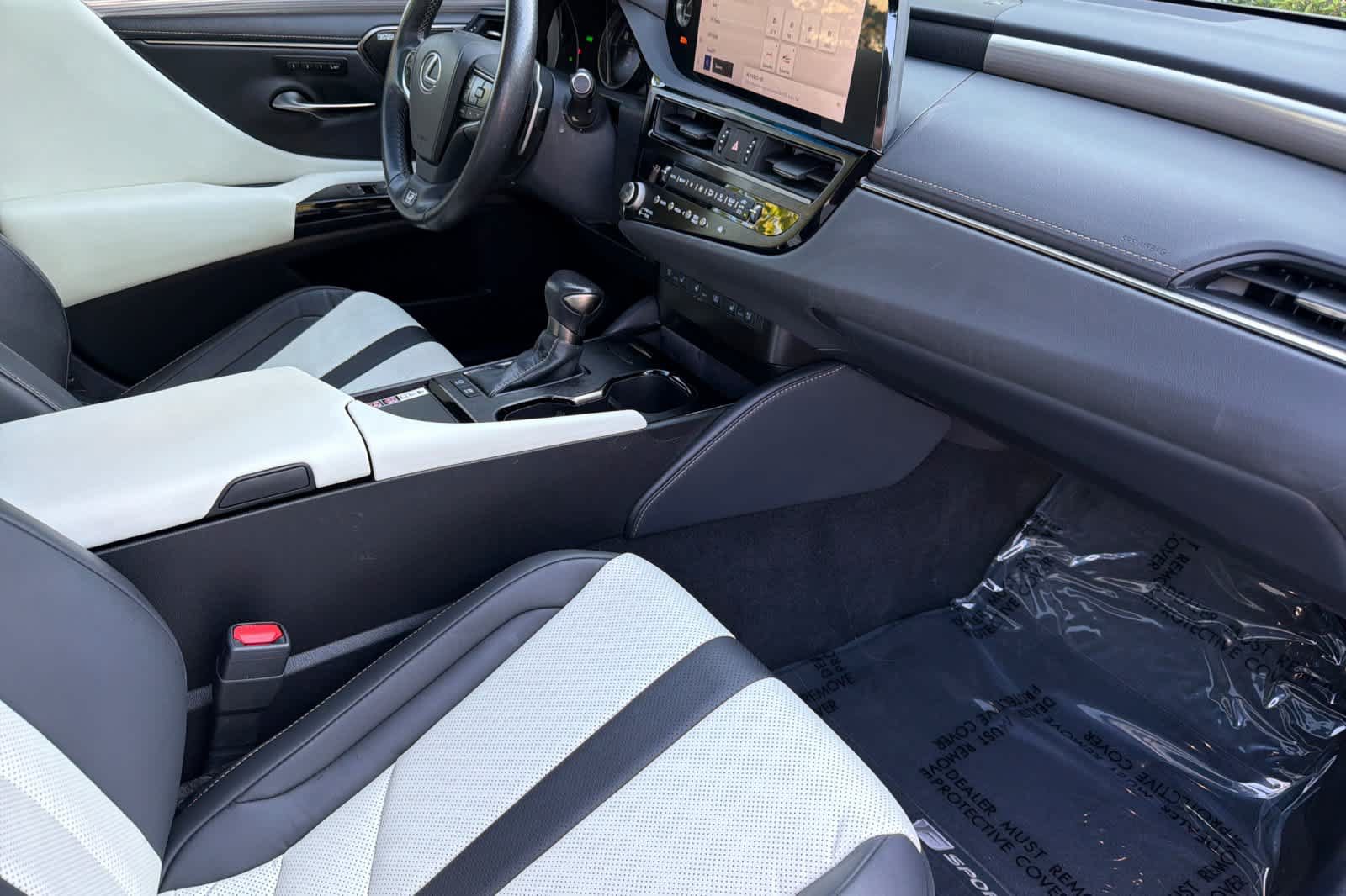 Certified 2023 Lexus ES 300h F Sport w/ Accessory Package (Z2) FWD image 16