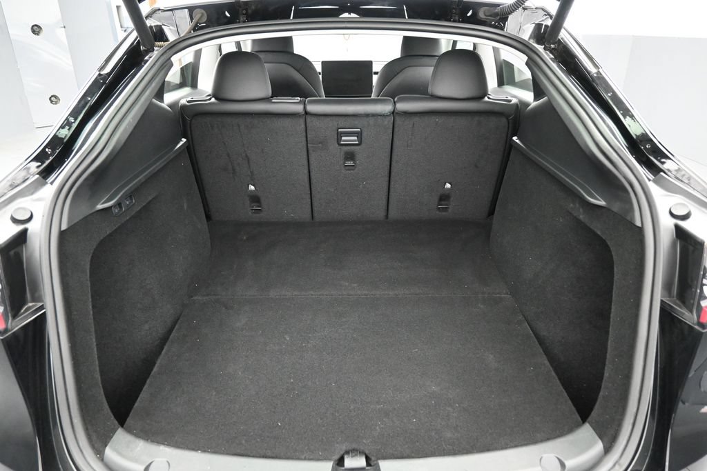 Used 2023 Tesla Model Y 2WD image 28