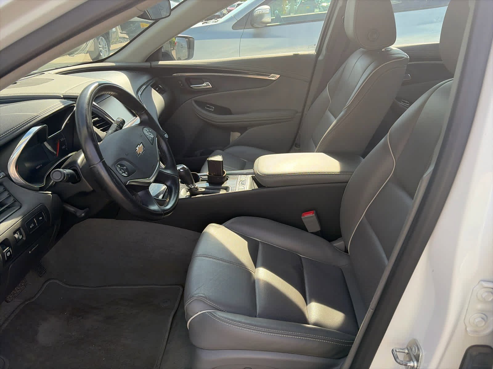 Used 2018 Chevrolet Impala Premier FWD image 8