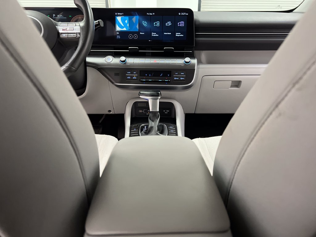 Used 2024 Hyundai Kona SEL AWD/4WD image 42