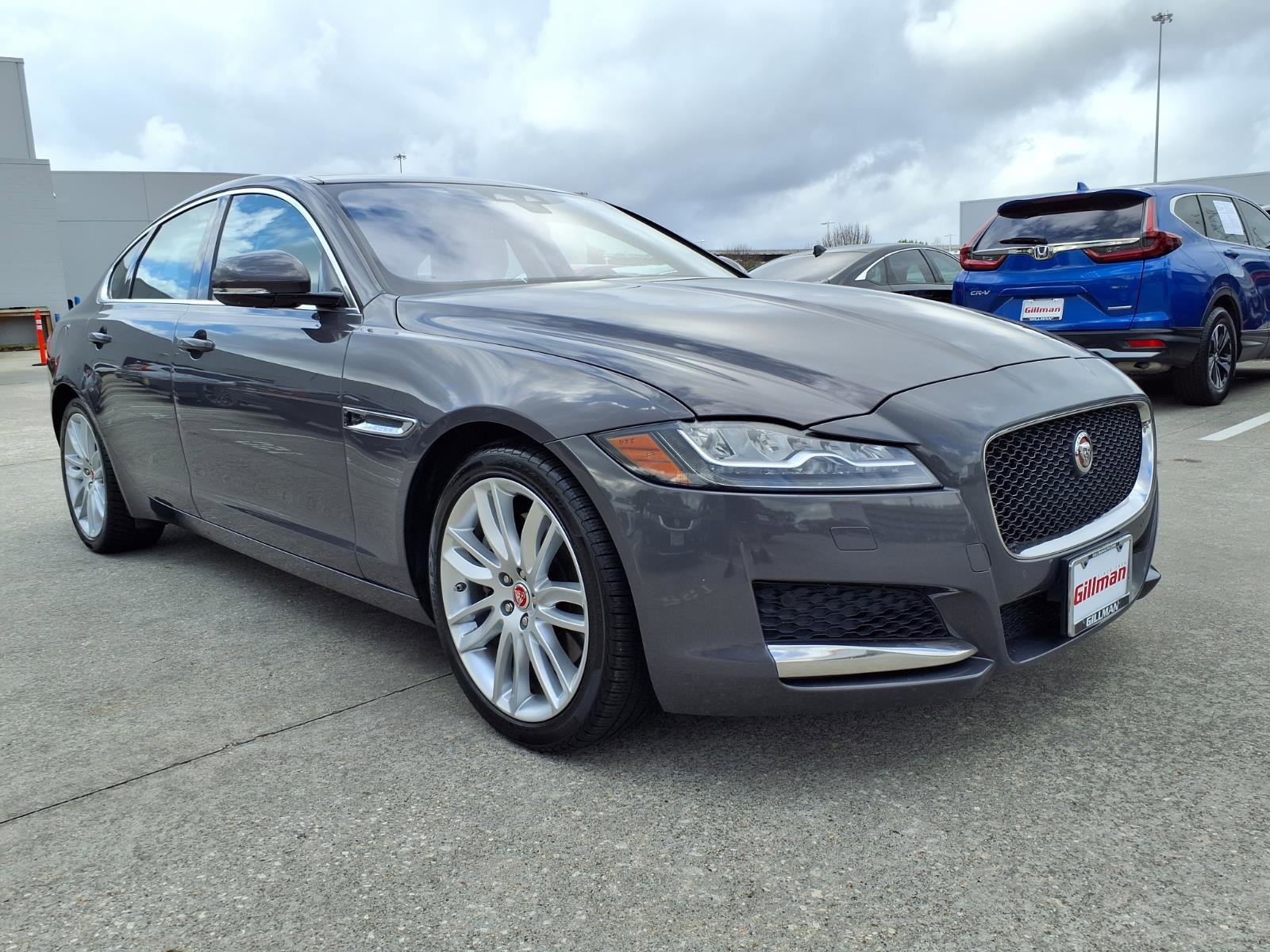 Used 2016 Jaguar XF Prestige image 2