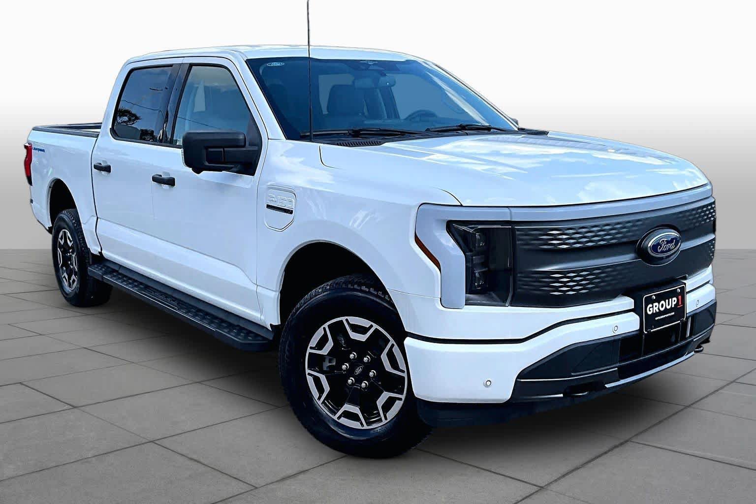Used 2023 Ford F150 Lightning XLT AWD/4WD image 2