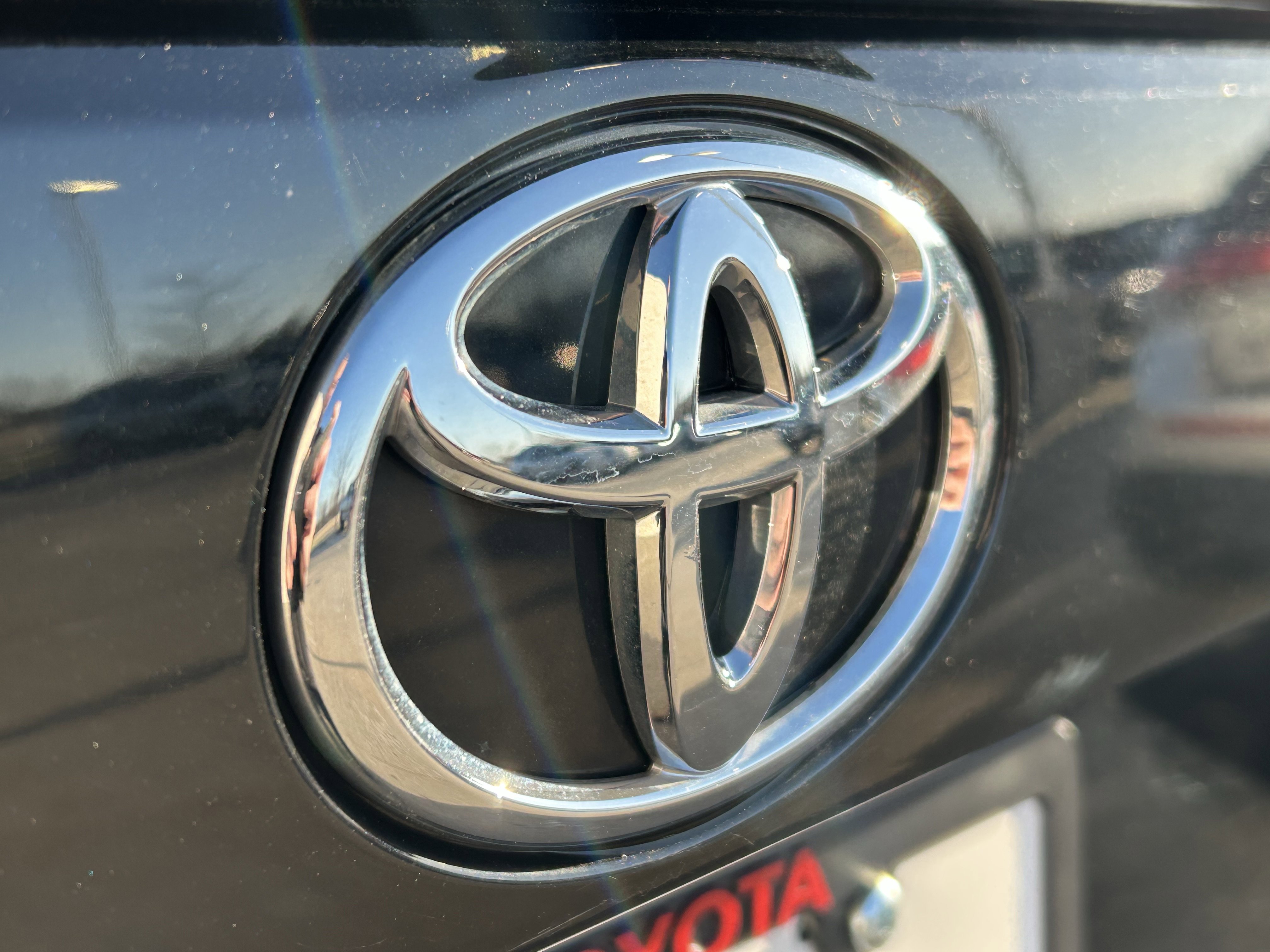 Certified 2024 Toyota RAV4 XLE FWD image 7