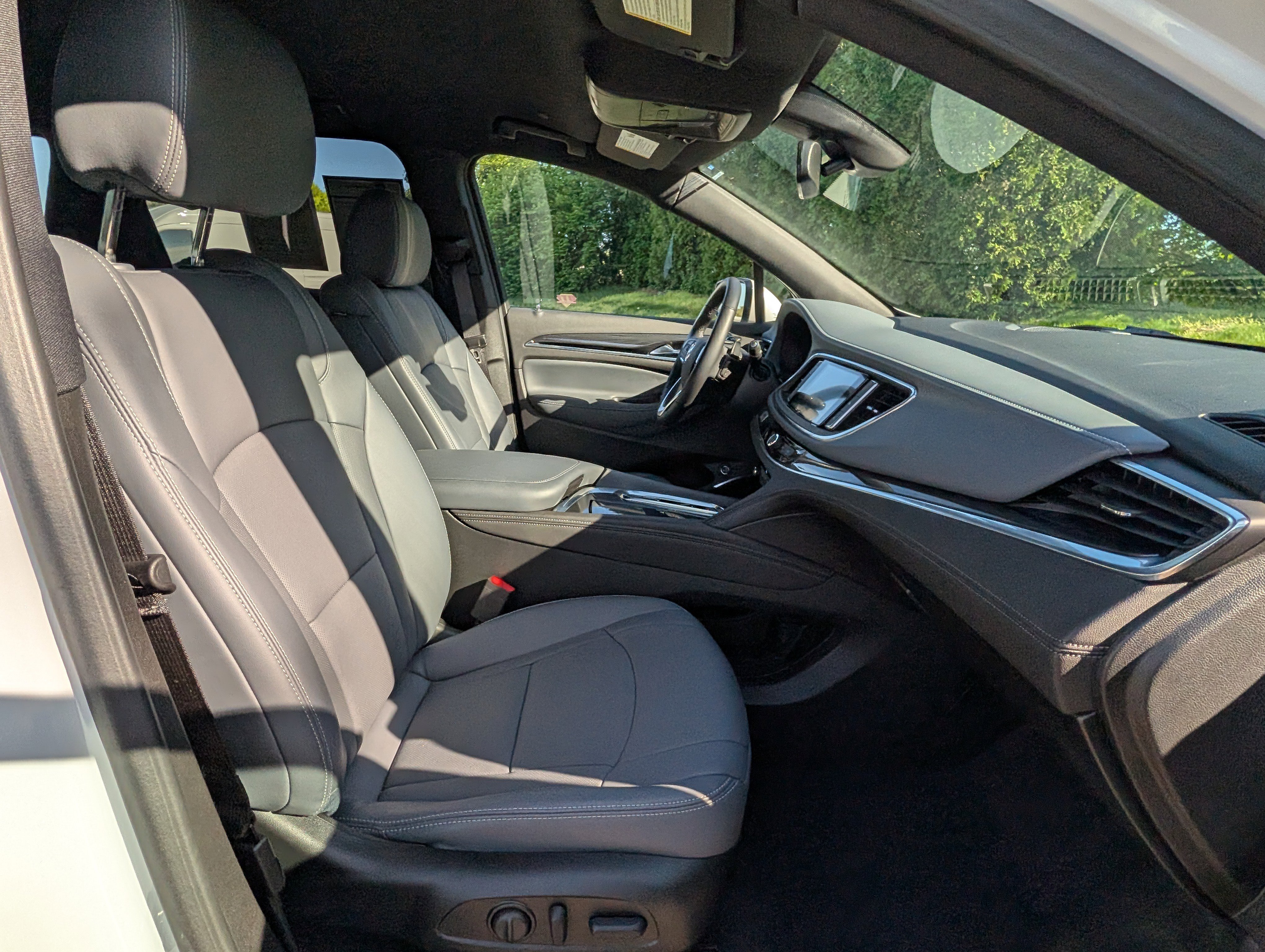 Used 2024 Buick Enclave Essence w/ Sport Touring Edition image 12