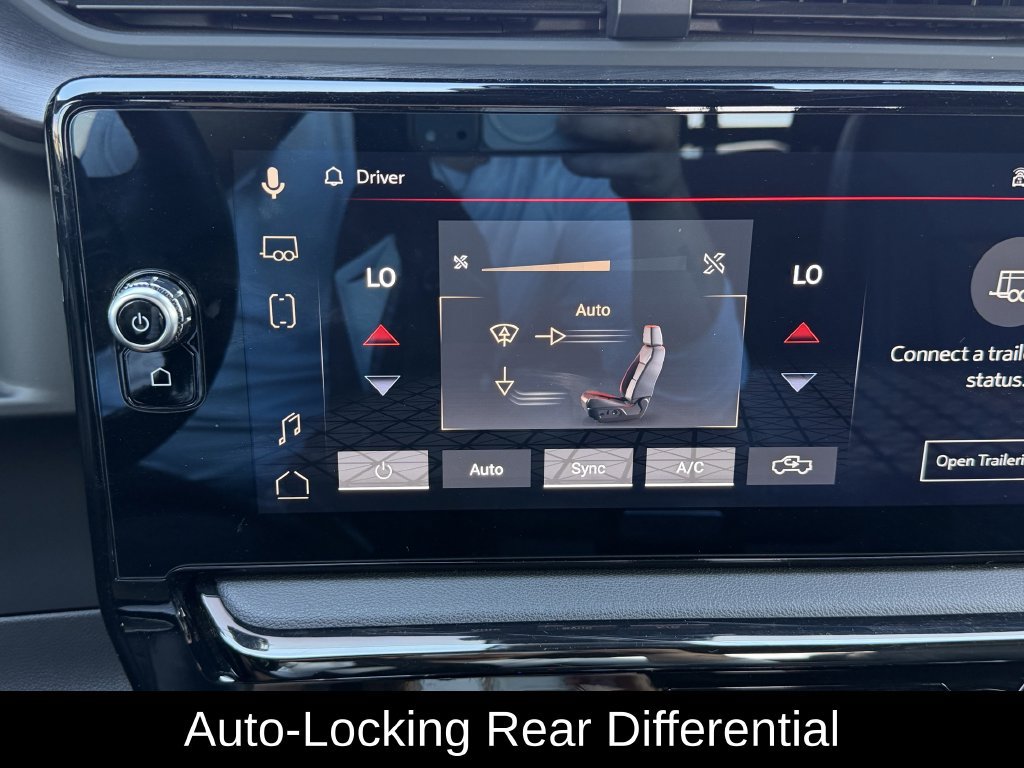 Used 2024 GMC Sierra 1500 AT4 w/ Technology Package AWD/4WD image 19