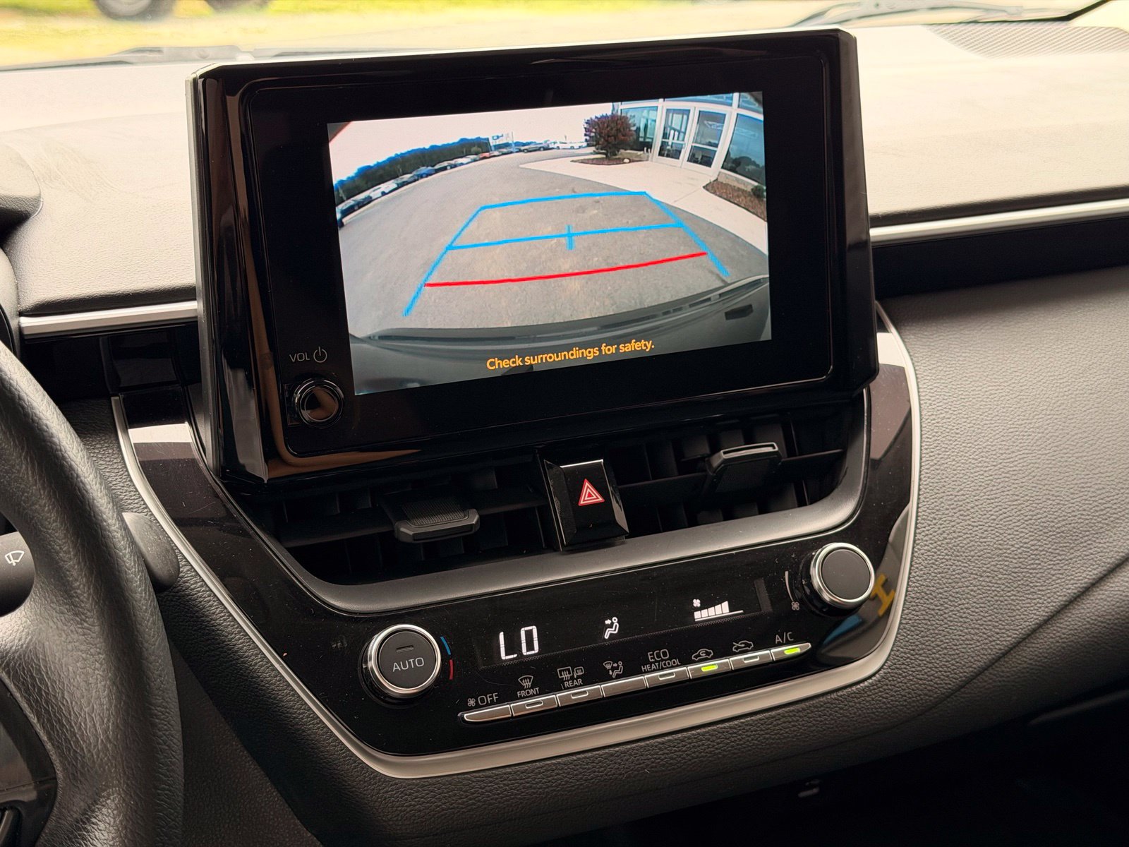 Used 2025 Toyota Corolla LE w/ Convenience Package FWD image 38