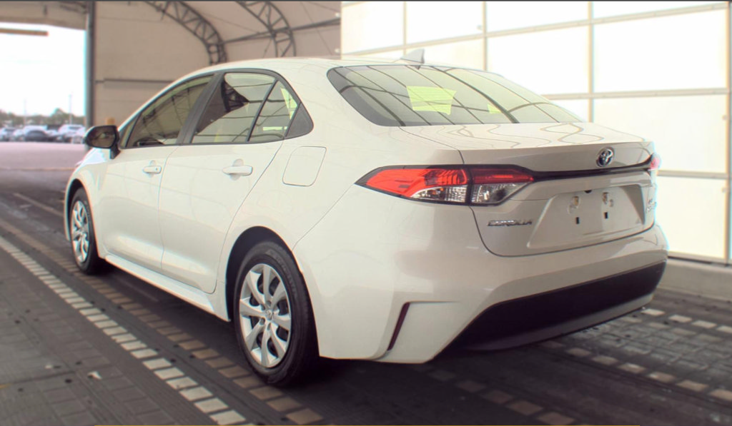 Used 2024 Toyota Corolla LE FWD image 7