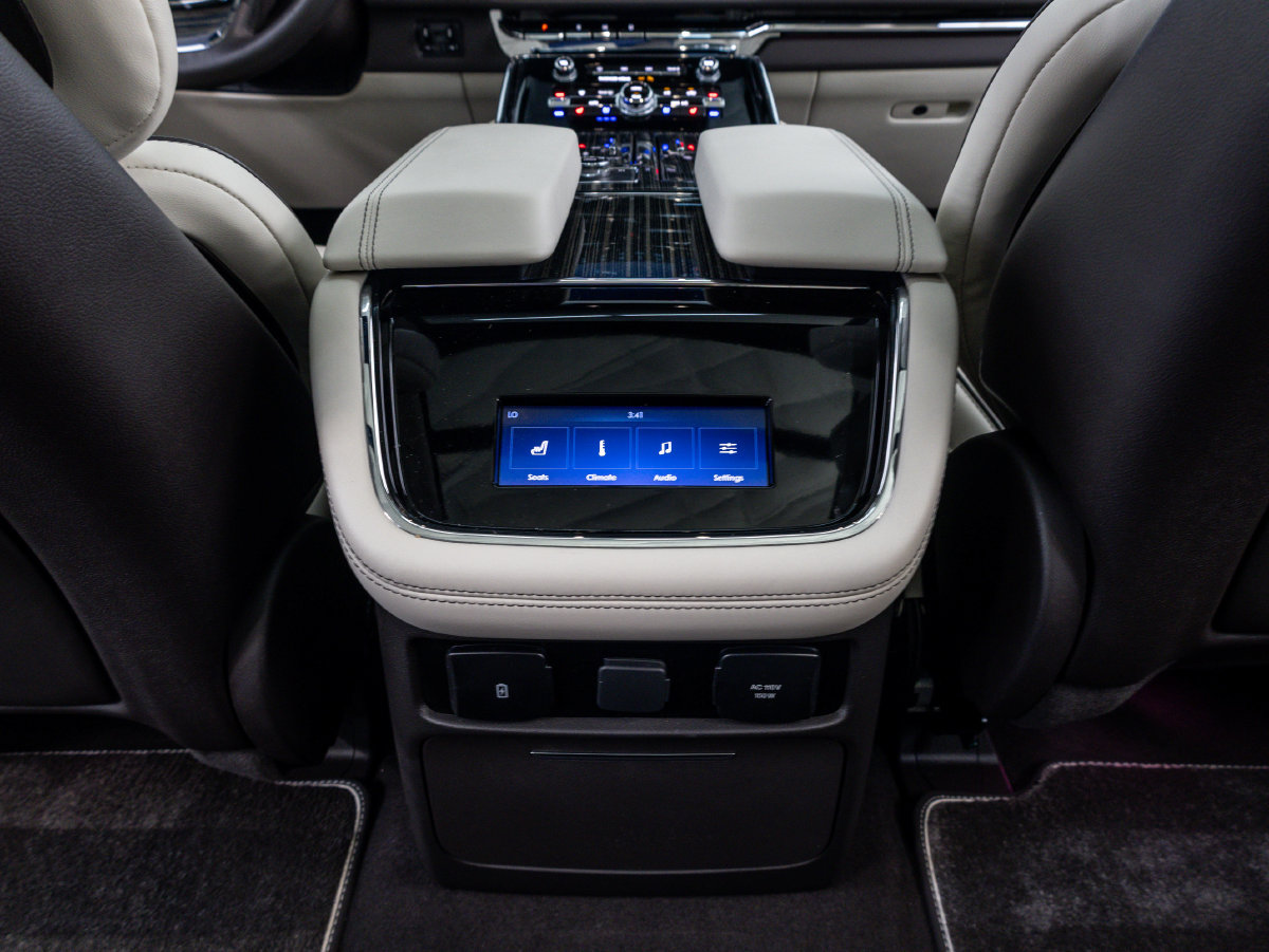 Used 2024 Lincoln Navigator Black Label AWD/4WD image 31