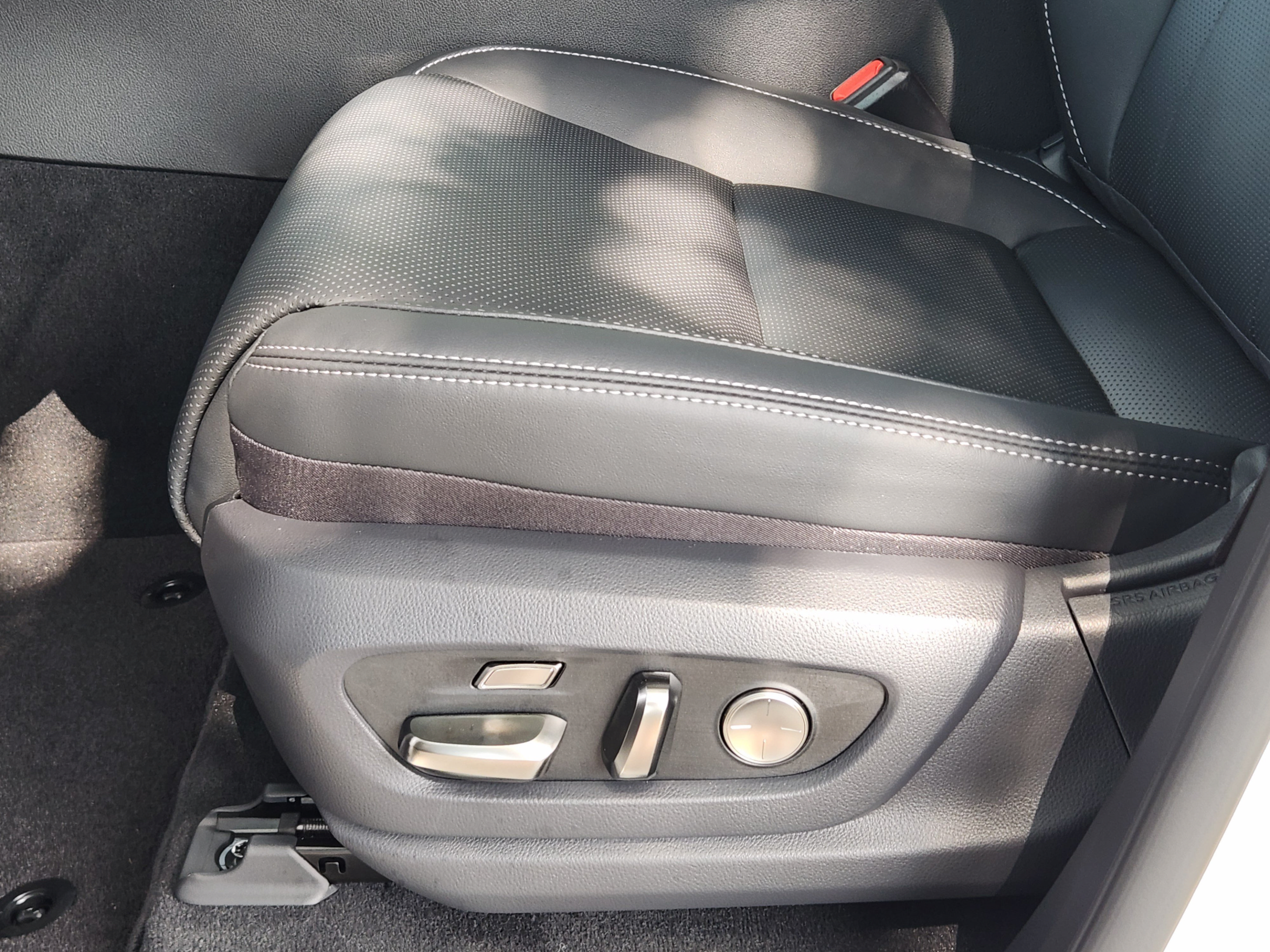 New 2026 Lexus LX 600 4WD w/ Appearance Package image 17