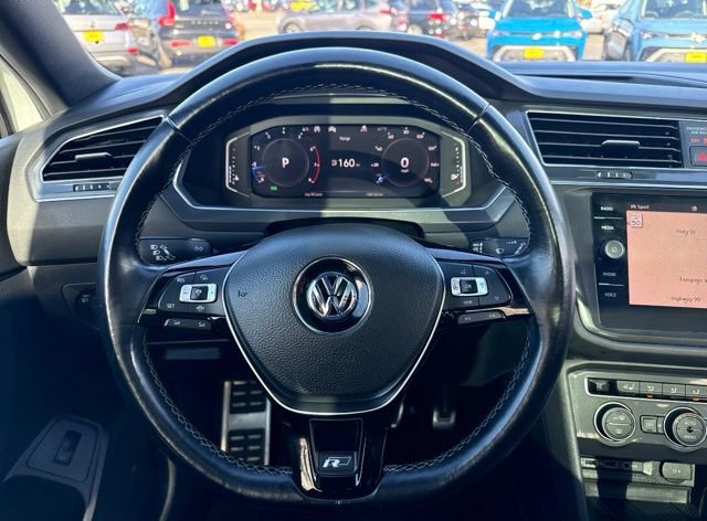 Used 2020 Volkswagen Tiguan SEL Premium R-Line image 53