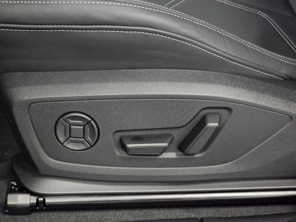 New 2025 Audi Q3 2.0T Premium image 25