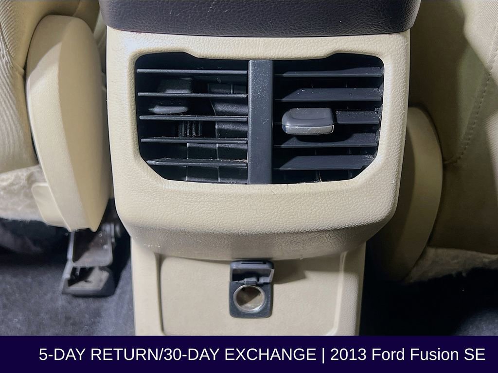 Used 2013 Ford Fusion SE FWD image 27