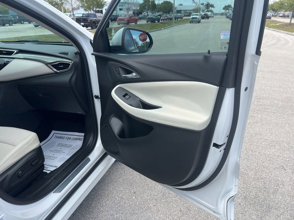 Used 2022 Buick Encore GX Essence w/ Advanced Technology Package image 37
