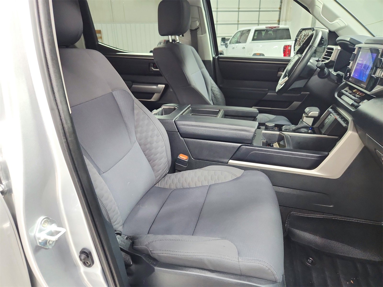 Used 2022 Toyota Tundra SR5 image 33