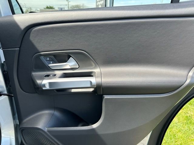 Certified 2022 Mercedes-Benz GLB 250 4MATIC image 21