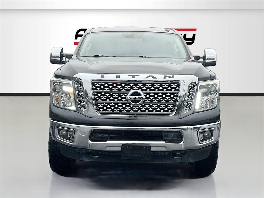Used 2016 Nissan Titan SL image 2