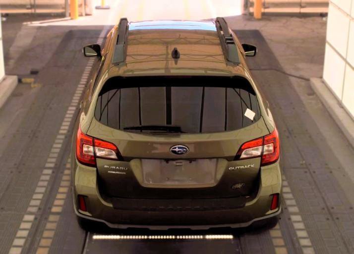 Used 2016 Subaru Outback 2.5i Limited AWD/4WD image 3