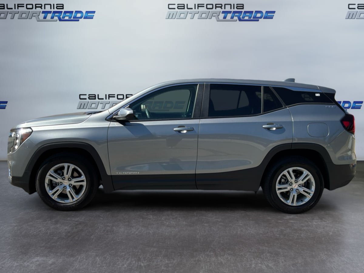 Used 2023 GMC Terrain SLE FWD image 8