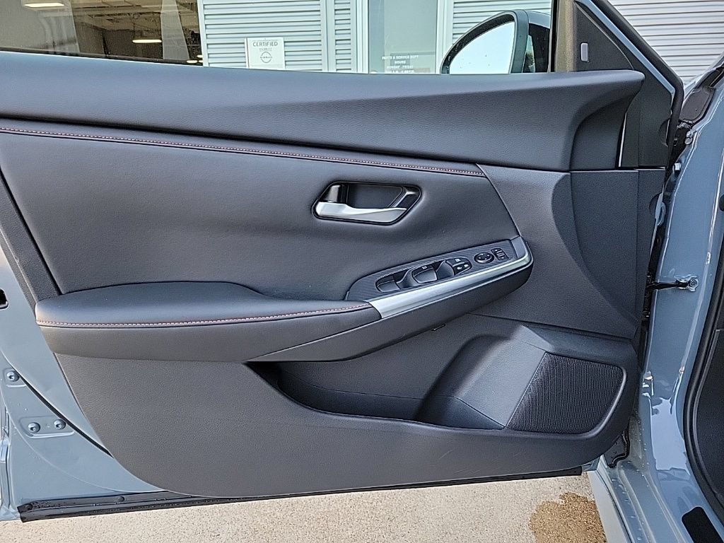 Certified 2024 Nissan Sentra SR FWD image 26
