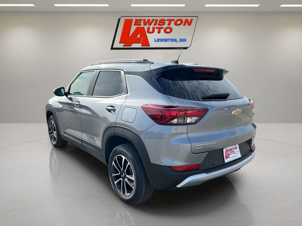 New 2026 Chevrolet TrailBlazer LT w/ LT Cold Weather Package AWD/4WD image 11