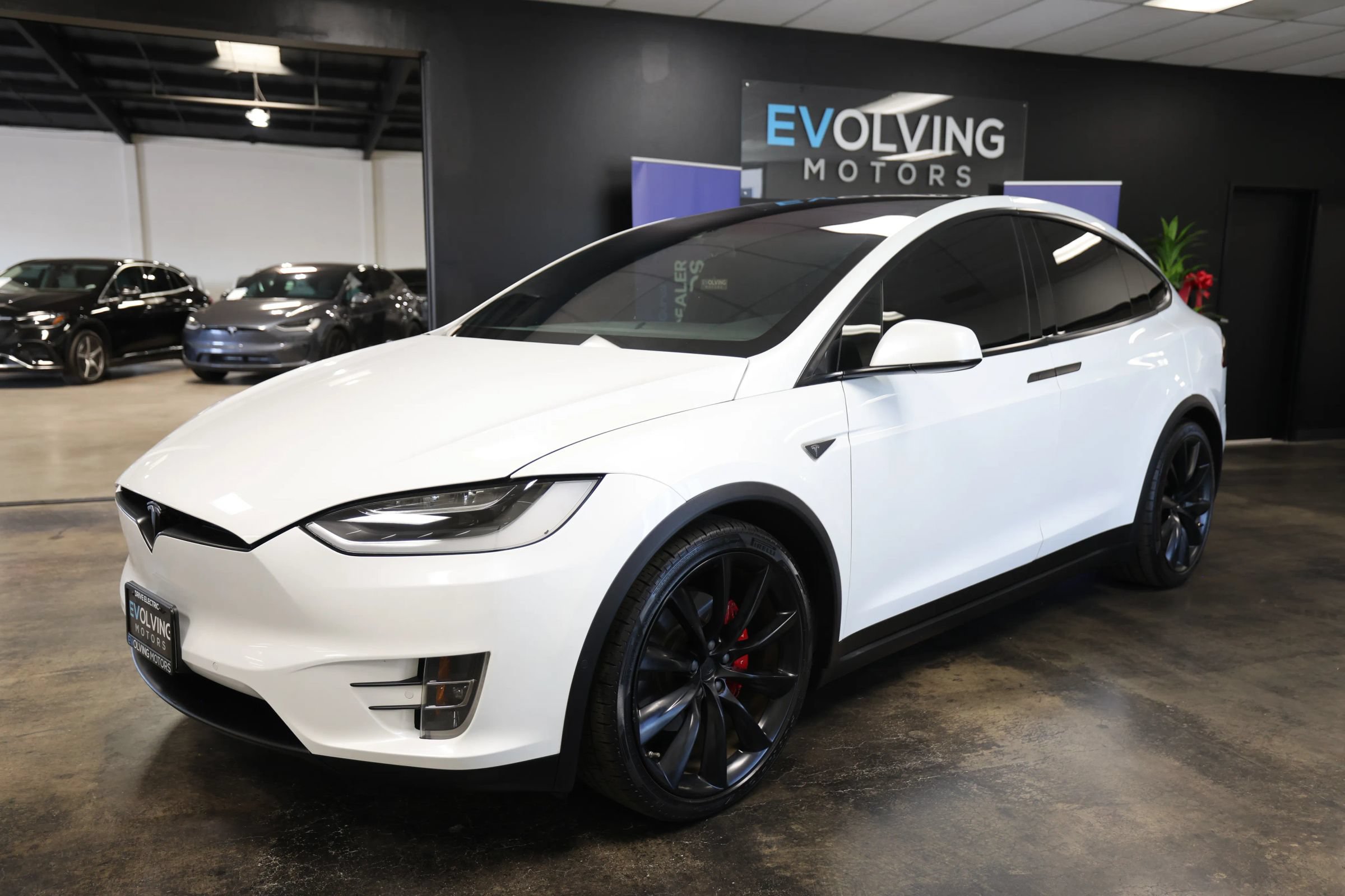 Used 2016 Tesla Model X P90D AWD/4WD image 4
