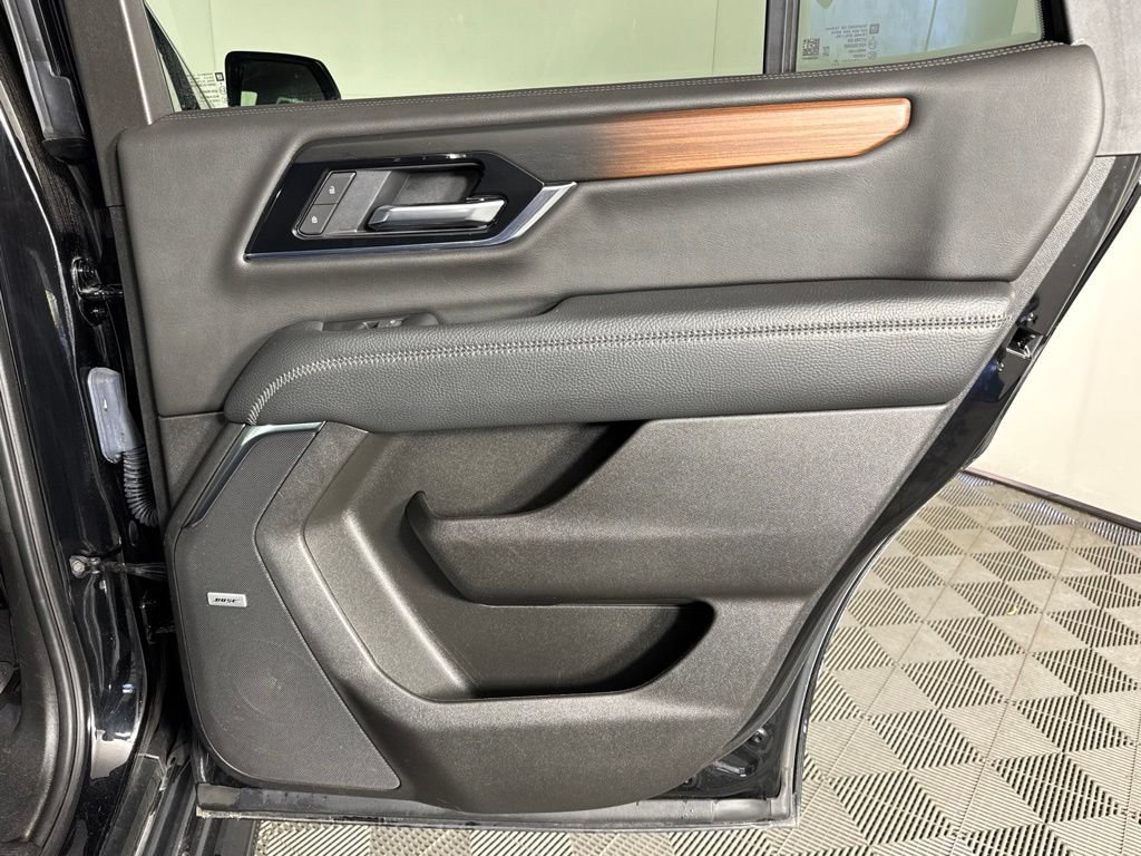 Certified 2025 GMC Yukon Denali AWD/4WD image 38