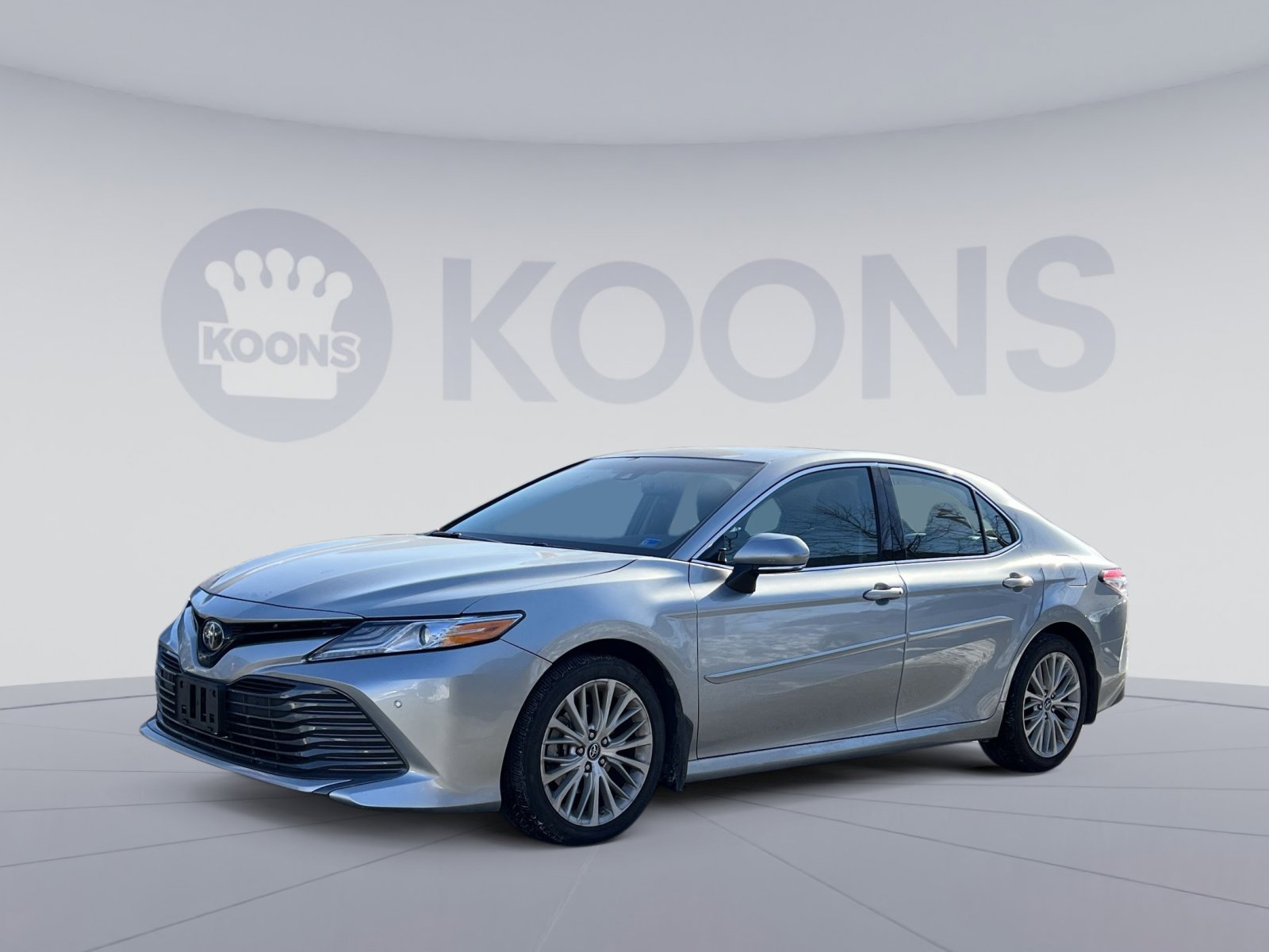 Used 2018 Toyota Camry XLE image 1